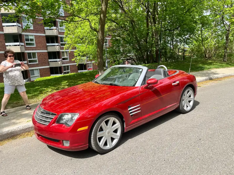 2008 Chrysler Crossfire Limited, červená, 132 600 km, dovoz Kanada — foto 1 z 10 2008 Chrysler Crossfire Limited, červená, 132 600 km, dovoz Kanada — foto 1 z 10
