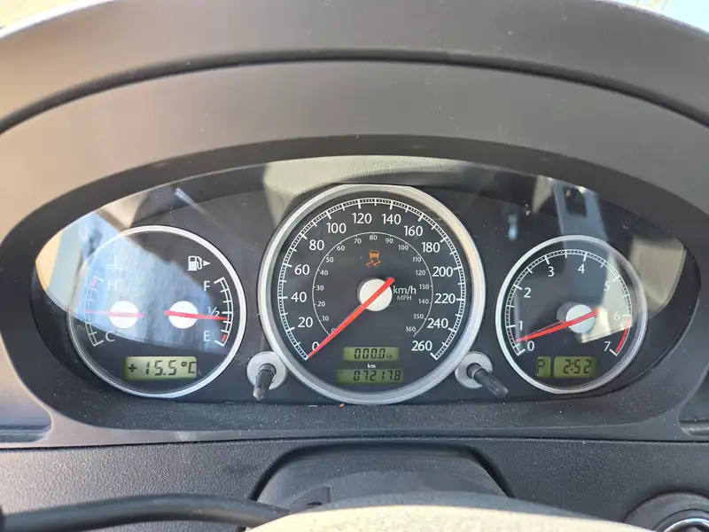 2004 Chrysler Crossfire Coupe, strieborná, 72 178 km, dovoz Kanada — foto 5 z 7