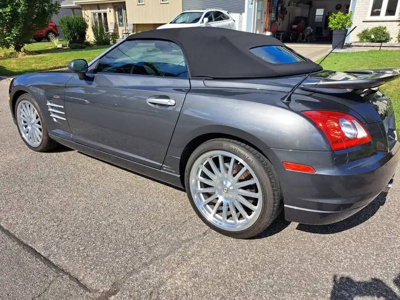 2005 Chrysler Crossfire SRT-6, sivá, 61 500 km, dovoz Kanada — foto 2 z 12