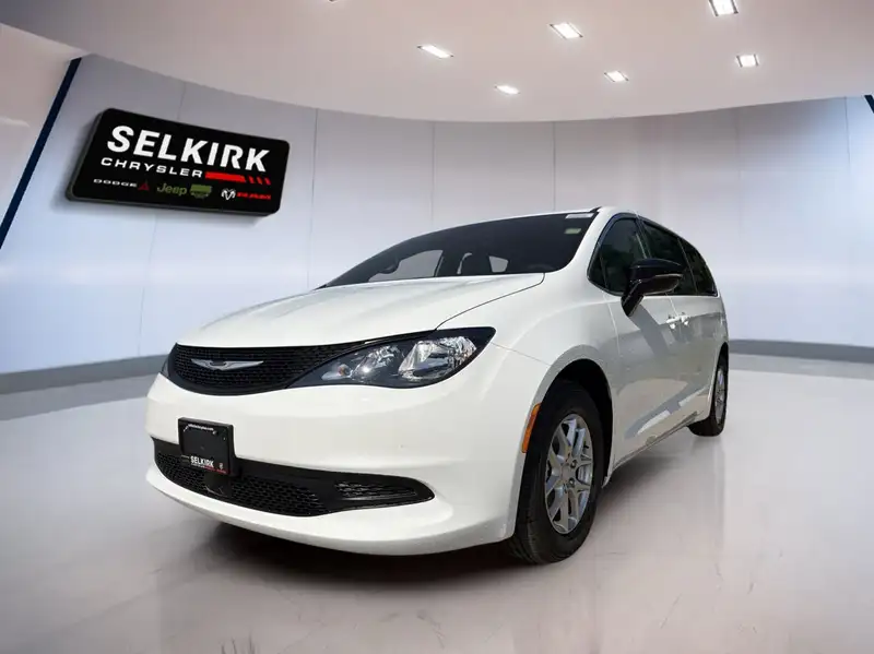 2027 Chrysler Grand Caravan SXT, bílá, 0 km, dovoz Kanada — foto 1
