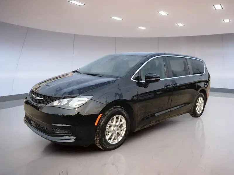 2027 Chrysler Grand Caravan SXT 2WD | Heated Front Seats | Backup Camera | Powered Doors | Satellite Radio, bílá, 0 km, dovoz Kanada — foto 1