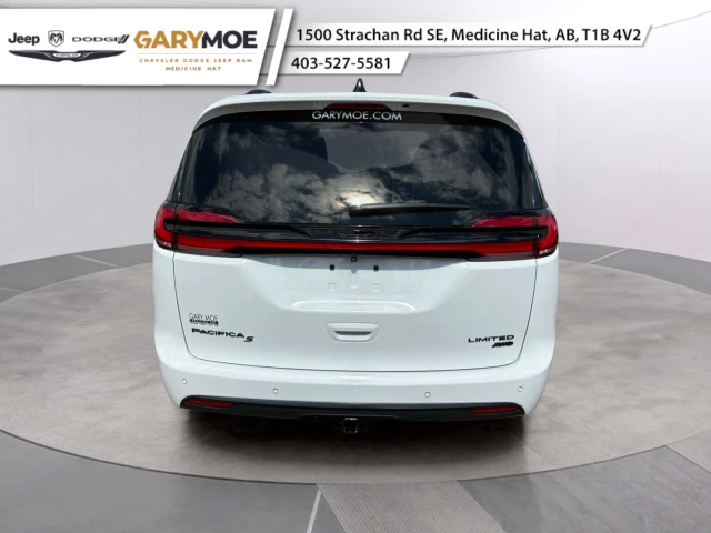 2027 Chrysler Pacifica Limited | Panoramic Sunroof | Navigation | Adapti, bílá, 0 km, dovoz Kanada — foto 4 z 20