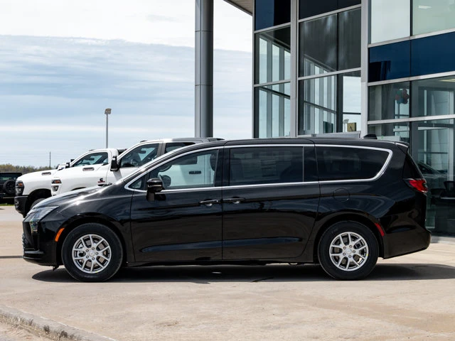 2027 Chrysler Pacifica SELECT, čierna, 0 km, dovoz Kanada — foto 5 z 20