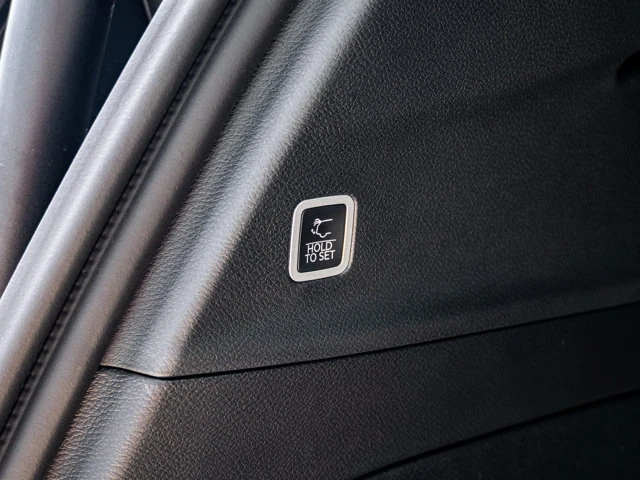2027 Chrysler Pacifica SELECT, čierna, 0 km, dovoz Kanada — foto 9 z 20