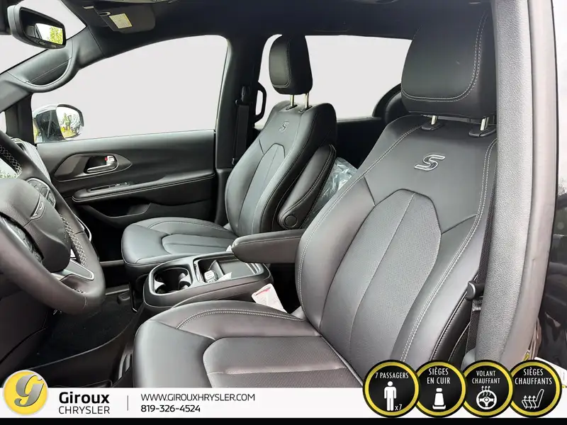 2027 Chrysler Pacifica Select AWD, čierna, 0 km, dovoz Kanada — foto 11 z 12