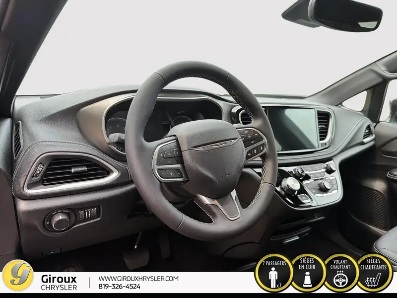 2027 Chrysler Pacifica Select AWD, čierna, 0 km, dovoz Kanada — foto 12 z 12