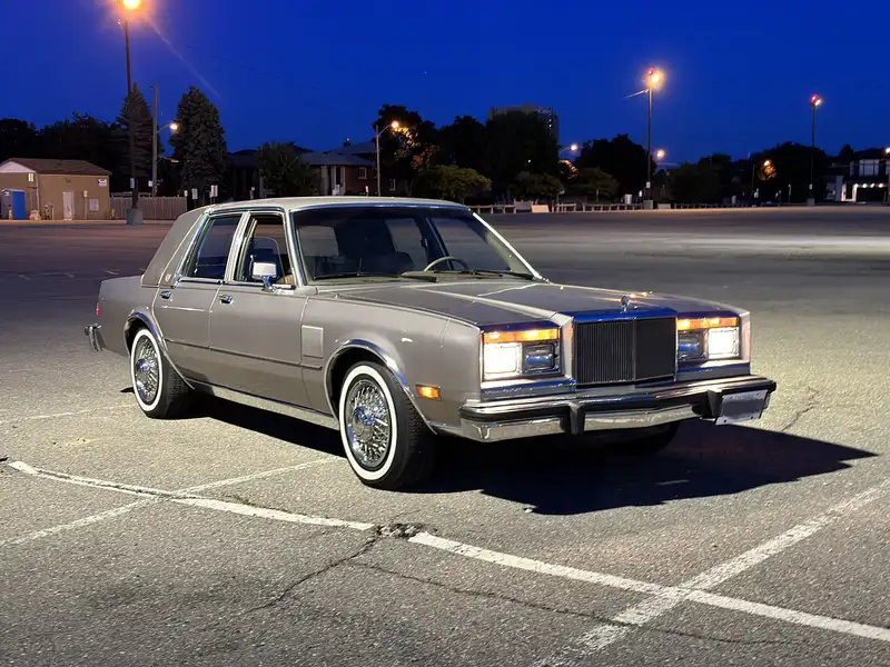 1988 Chrysler Fifth Avenue All original 1988 Chrysler Fifth Avenue, 26 000 km, dovoz Kanada — foto 1