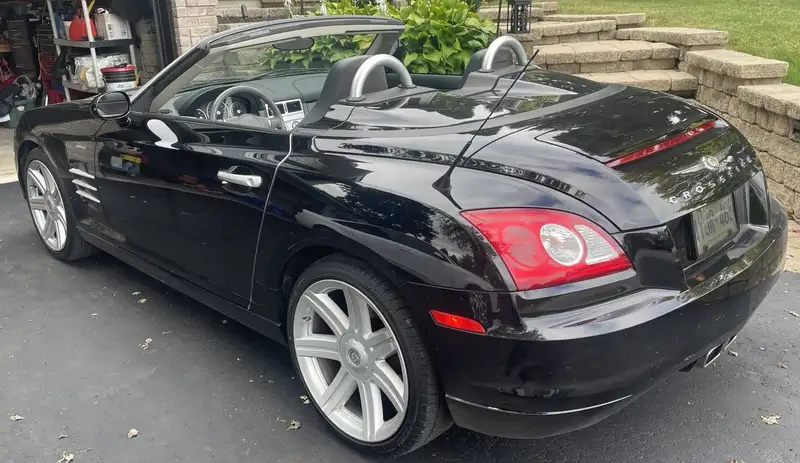 2005 Chrysler Crossfire Sport, čierna, 87 000 km, dovoz Kanada — foto 3 z 10