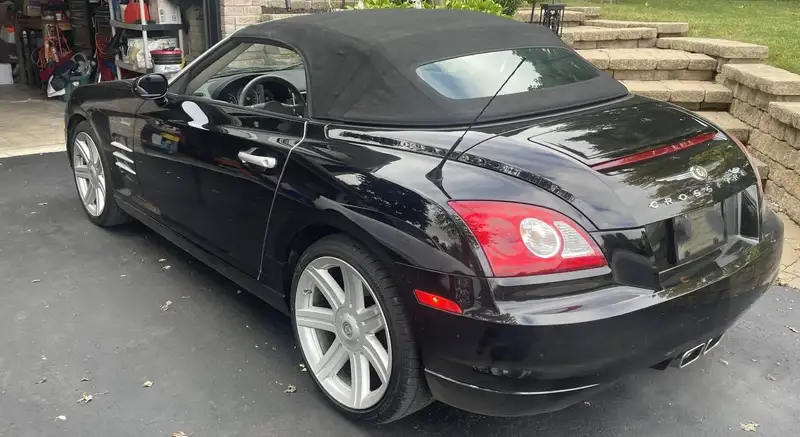2005 Chrysler Crossfire Sport, čierna, 87 000 km, dovoz Kanada — foto 4 z 10