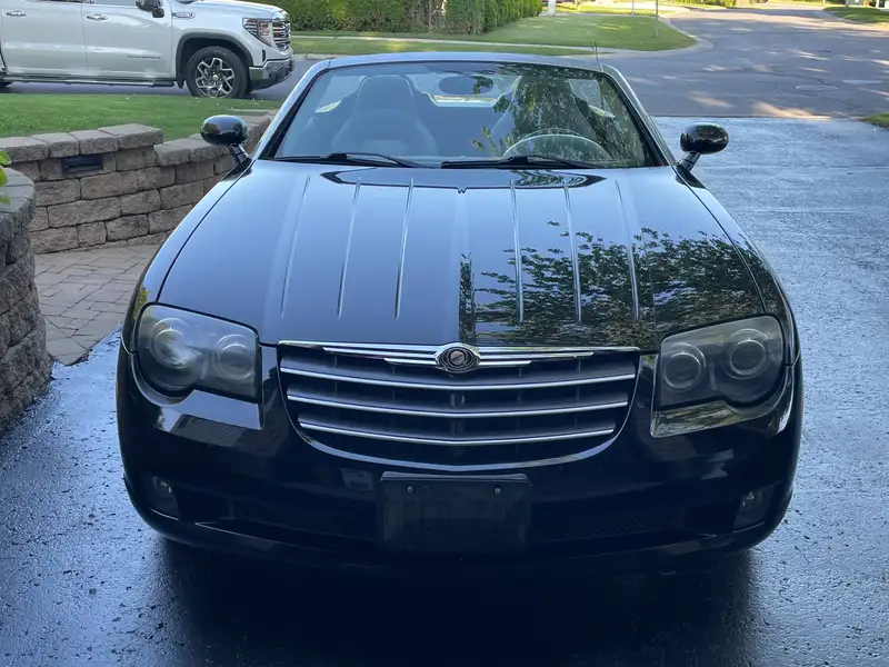 2005 Chrysler Crossfire Sport, čierna, 87 000 km, dovoz Kanada — foto 6 z 10