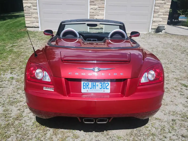 2005 Chrysler Crossfire Limited, červená, 88 000 km, dovoz Kanada — foto 1 z 12 2005 Chrysler Crossfire Limited, červená, 88 000 km, dovoz Kanada — foto 1 z 12