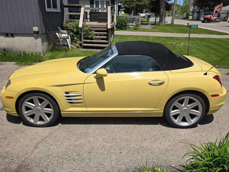 2005 Chrysler Crossfire Limited, žltá, 105 000 km, dovoz Kanada — foto 1 z 5 2005 Chrysler Crossfire Limited, žltá, 105 000 km, dovoz Kanada — foto 1 z 5