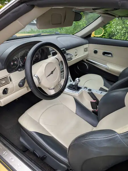 2005 Chrysler Crossfire Limited, žltá, 160 000 km, dovoz Kanada — foto 4 z 4