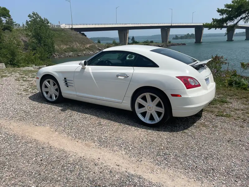 2004 Chrysler Crossfire Limited, biela, 44 700 km, dovoz Kanada — foto 2 z 11