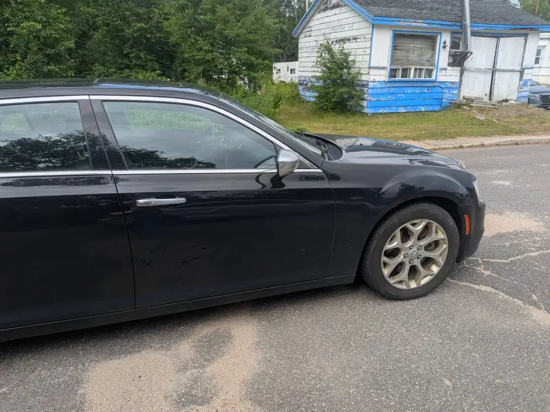 2017 Chrysler 300 300C Platinum, čierna, 141 000 km, dovoz Kanada — foto 5 z 12