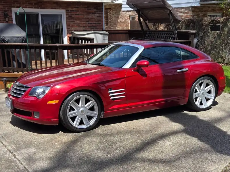 2005 Chrysler Crossfire Limited, červená, 93 000 km, dovoz Kanada — foto 1