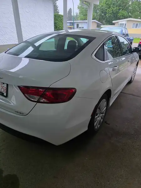 2016 Chrysler 200 LX, biela, 59 000 km, dovoz Kanada — foto 7 z 7