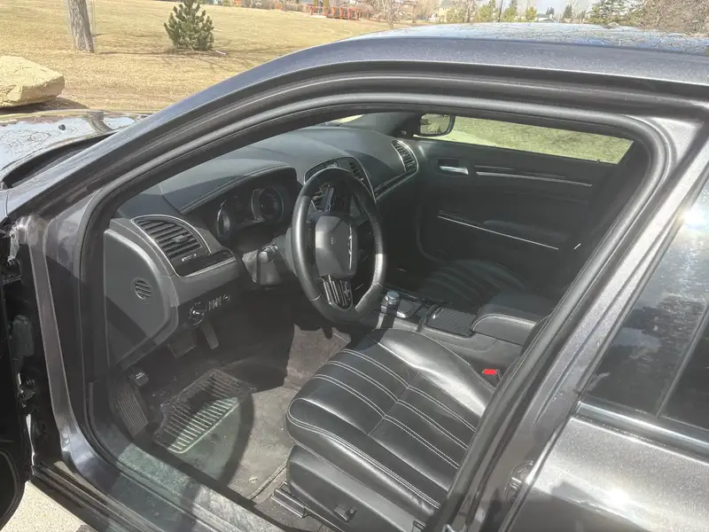 2018 Chrysler 300 300S, sivá, 110 000 km, dovoz Kanada — foto 5 z 5
