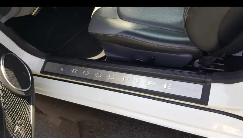 2005 Chrysler Crossfire Limited, biela, 128 000 km, dovoz Kanada — foto 3 z 7