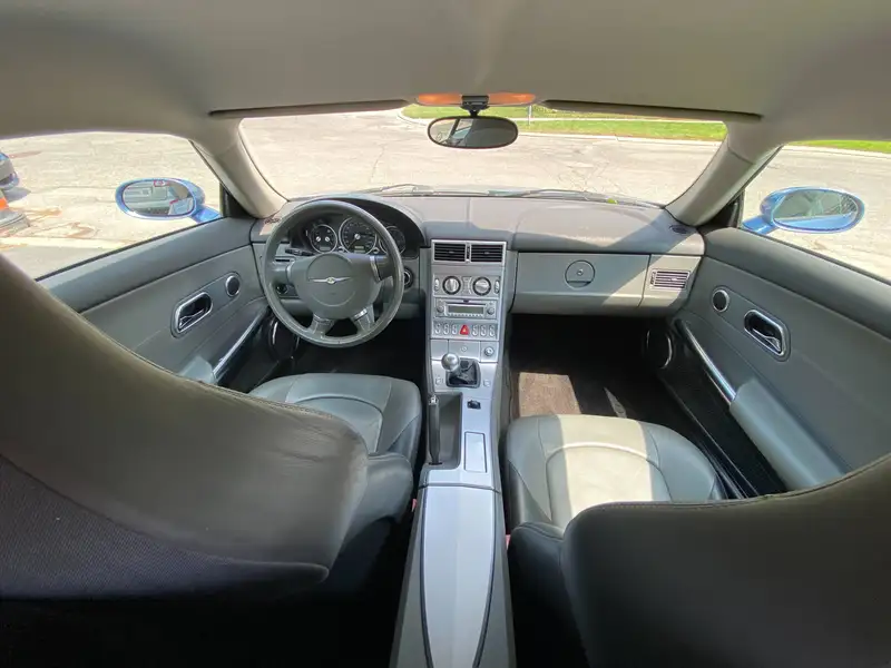 2005 Chrysler Crossfire Limited, modrá, 85 000 km, dovoz Kanada — foto 10 z 12