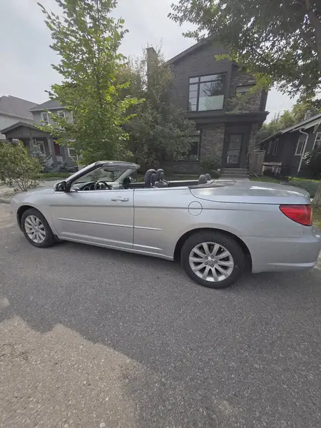 2010 Chrysler Sebring 2dr Conv Touring, strieborná, 80 800 km, dovoz Kanada — foto 2 z 6