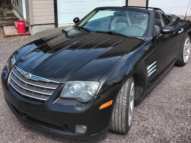 2008 Chrysler Crossfire Limited, čierna, 140 000 km, dovoz Kanada — foto 1 z 5 2008 Chrysler Crossfire Limited, čierna, 140 000 km, dovoz Kanada — foto 1 z 5