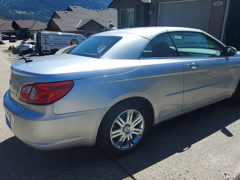 2008 Chrysler Sebring Limited, strieborná, 104 000 km, dovoz Kanada — foto 5 z 9
