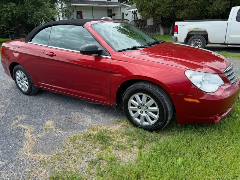 2010 Chrysler Sebring LX, červená, 92 000 km, dovoz Kanada — foto 1