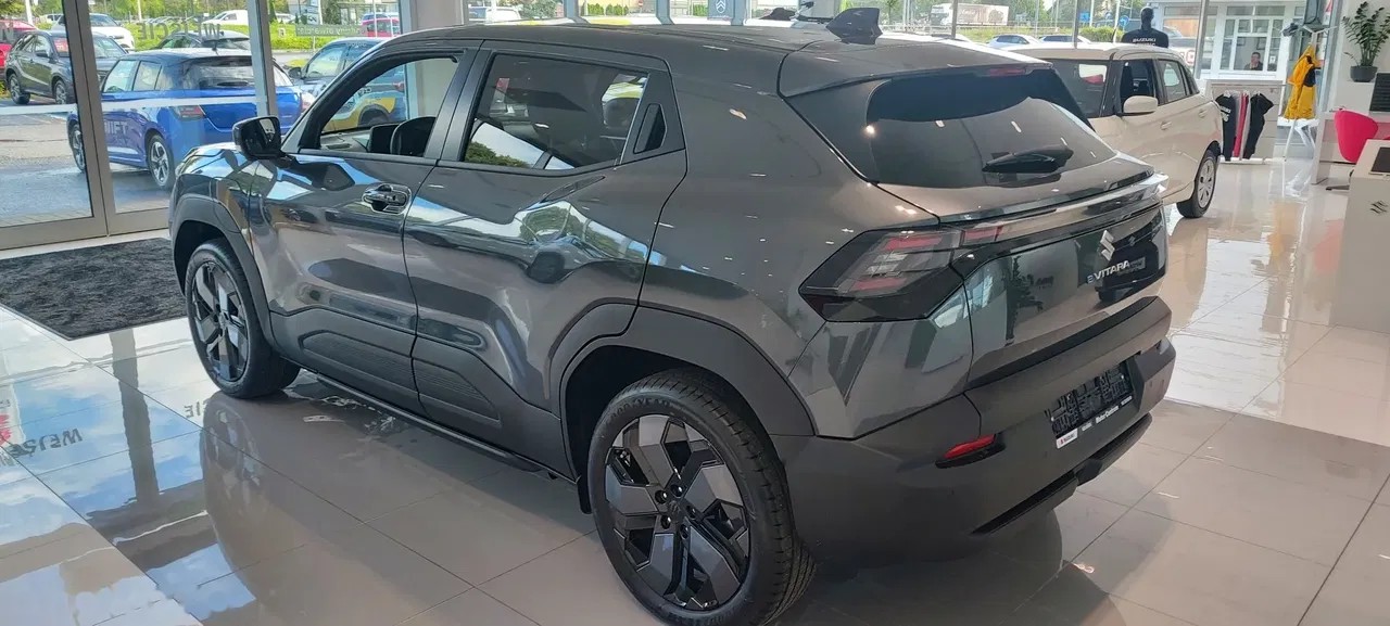 2026 Suzuki e VITARA, 5 km, Poľsko — foto 9 z 20