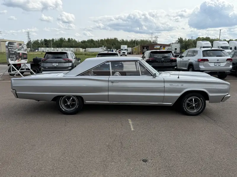 1966 Dodge Coronet 440, strieborná, 37 554 km, dovoz Kanada — foto 6 z 12