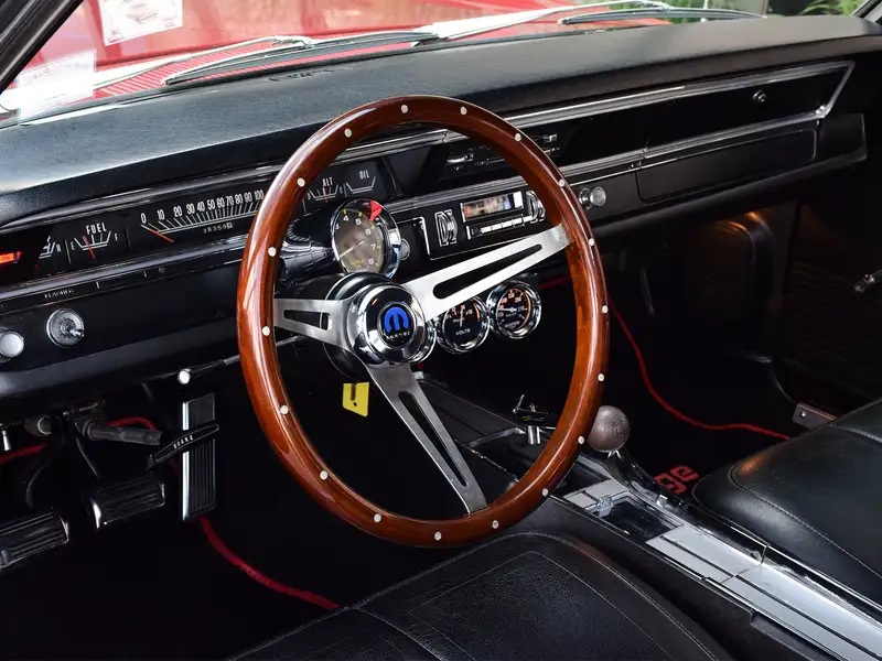 1968 Dodge Dart GTS, červená, 1 km, dovoz Kanada — foto 12 z 12