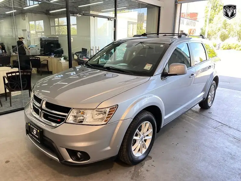 2018 Dodge Journey SXT AWD, sivá, 129 038 km, dovoz Kanada — foto 1