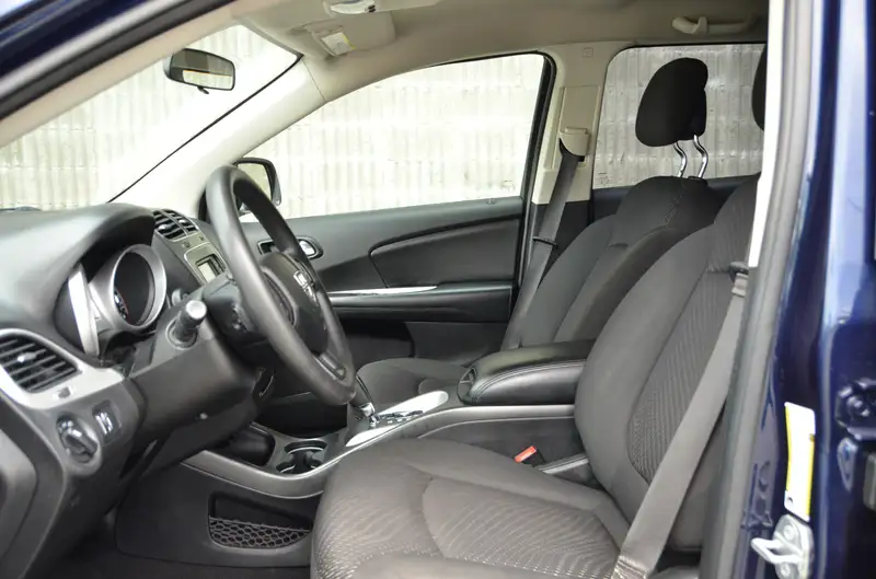 2018 Dodge Journey Canada Value Pkg, modrá, 94 144 km, dovoz Kanada — foto 11 z 12