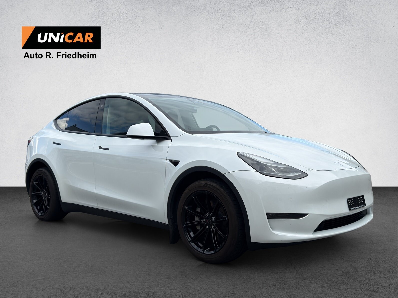 2022 Tesla MODEL Y, 63 000 km, Švajčiarsko — foto 1