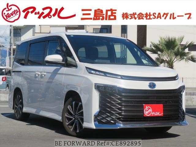2023 Toyota Voxy, 36 637 km, dovoz Japonsko — foto 1 2023 Toyota Voxy, 36 637 km, dovoz Japonsko — foto 1