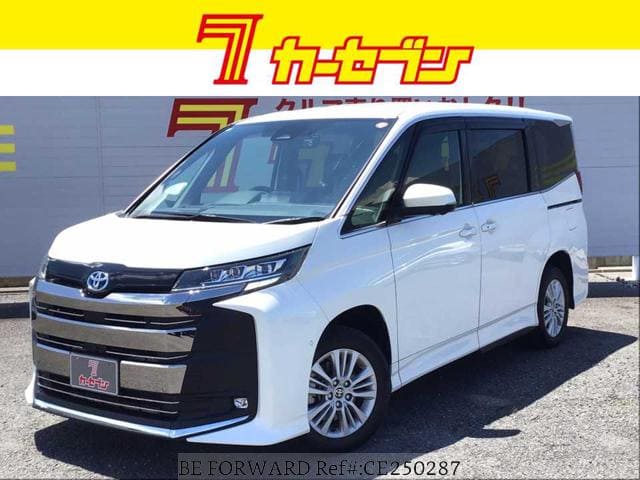2022 Toyota Noah, 49 253 km, dovoz Japonsko — foto 1