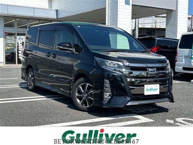 2019 Toyota Noah, 92 000 km, dovoz Japonsko — foto 1