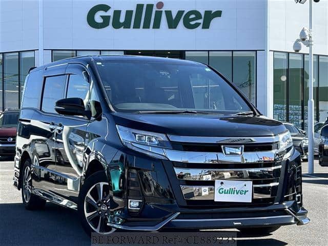 2019 Toyota Noah, 66 000 km, dovoz Japonsko — foto 1 2019 Toyota Noah, 66 000 km, dovoz Japonsko — foto 1