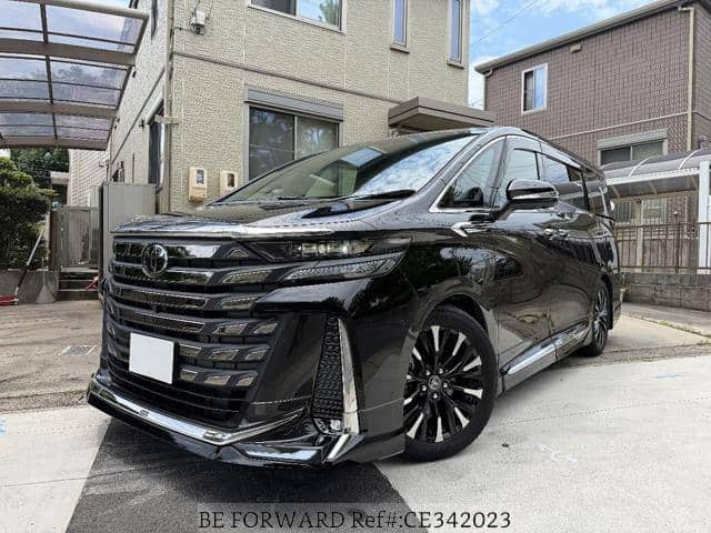 2024 Toyota Vellfire, 18 899 km, dovoz Japonsko — foto 1