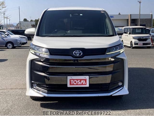 2023 Toyota Noah, 43 698 km, dovoz Japonsko — foto 1 2023 Toyota Noah, 43 698 km, dovoz Japonsko — foto 1