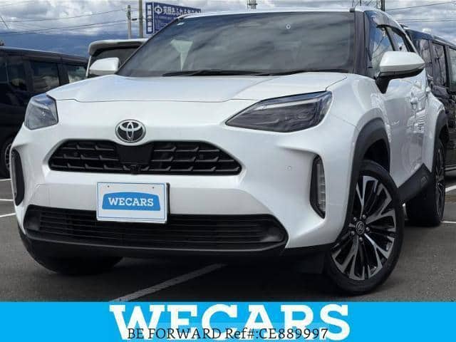 2024 Toyota Yaris Cross, 39 400 km, dovoz Japonsko — foto 1