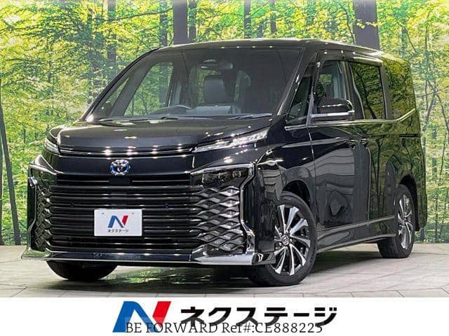 2023 Toyota Voxy, 27 070 km, dovoz Japonsko — foto 1 2023 Toyota Voxy, 27 070 km, dovoz Japonsko — foto 1