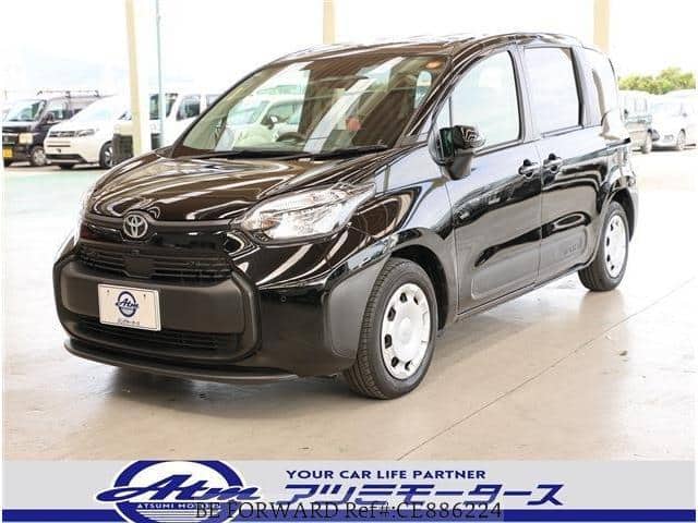 2024 Toyota Sienta, 12 110 km, dovoz Japonsko — foto 1