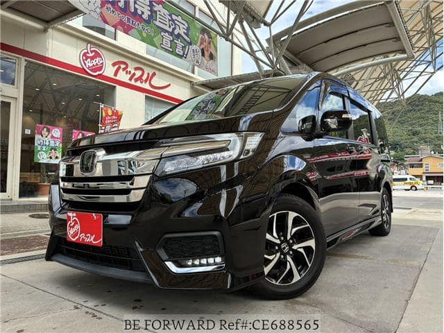 2018 Honda Step Wgn, 97 970 km, dovoz Japonsko — foto 1