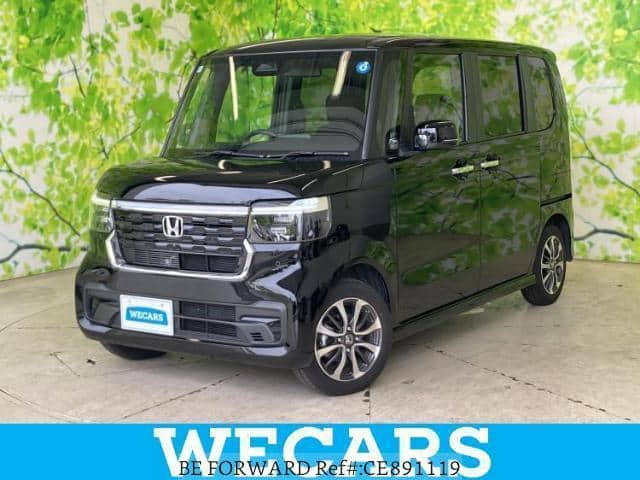 2024 Honda N Box Custom, 9 450 km, dovoz Japonsko — foto 1