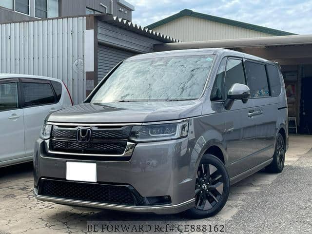 2024 Honda Step Wgn, 19 500 km, dovoz Japonsko — foto 1