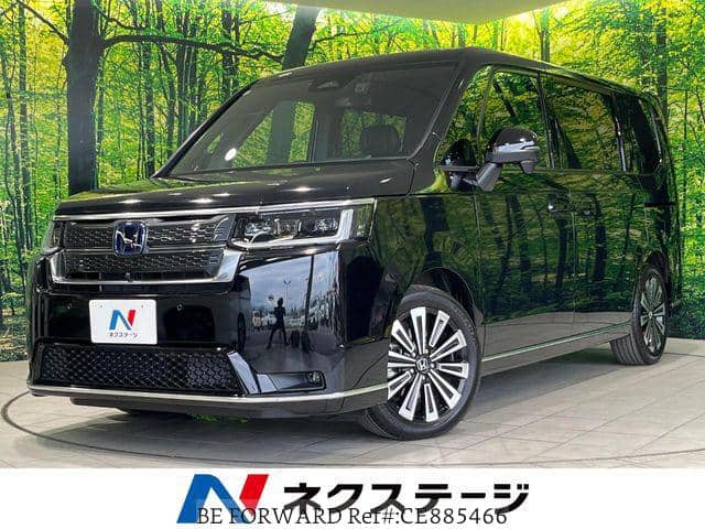 2024 Honda Step Wgn, 5 979 km, dovoz Japonsko — foto 1