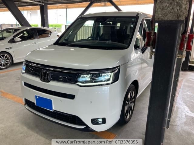 2024 Honda Stepwagon, 21 000 km, dovoz Japonsko — foto 1 2024 Honda Stepwagon, 21 000 km, dovoz Japonsko — foto 1