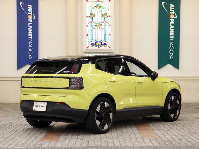 Volvo Ex30, dovoz Japonsko — foto 3 z 40