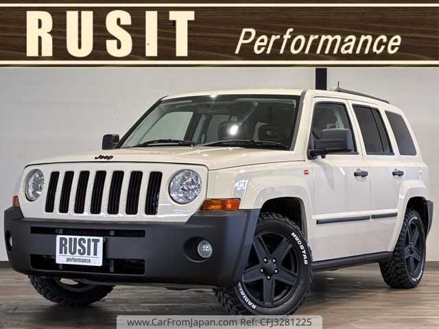 2008 Jeep Patriot, 108 000 km, dovoz Japonsko — foto 1